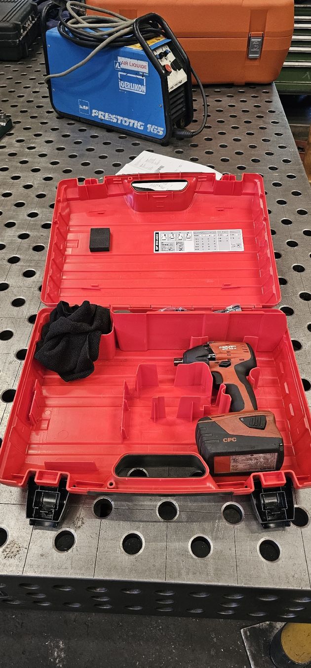 Hilti Trapani: Hilti SIW 22-A Schlagschrauber – Usato da Emmenbrücke venduto da inf_l8yf 6