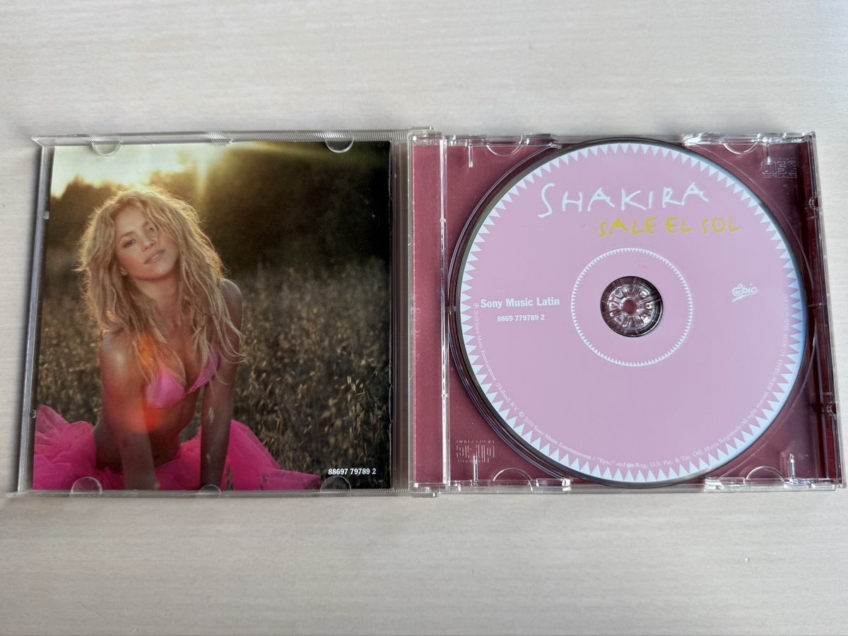 CD: Shakira - Sale El Sol CD – Usato da Oberried Brienz venduto da Chyara 2