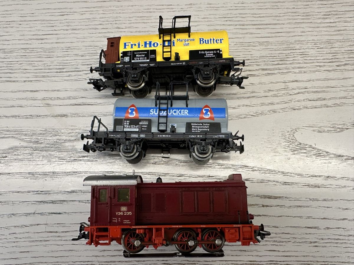 Märklin Modelleisenbahnen: Märklin 3446 DB V36 digital Güterzug – Gebraucht aus Lupsingen von New-Haven 3