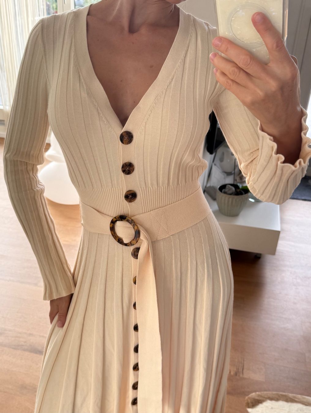 Kleider: Strickkleid Nicholas Gr. 34 beige – Gebraucht aus Stansstad von InStyle8 8