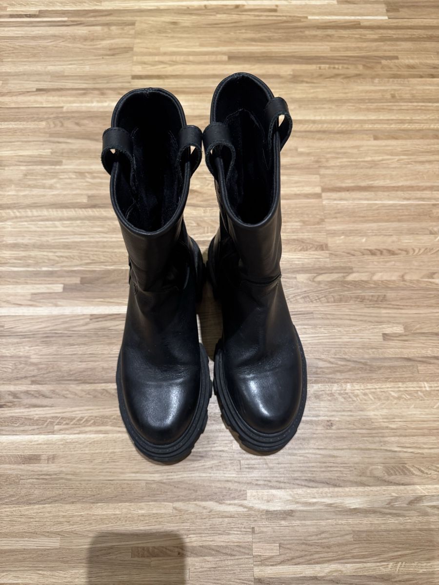 Scarpe da donna: ALPE Lederstiefel schwarz, Grösse 36 – Usato da Uznach venduto da jasmino12 2