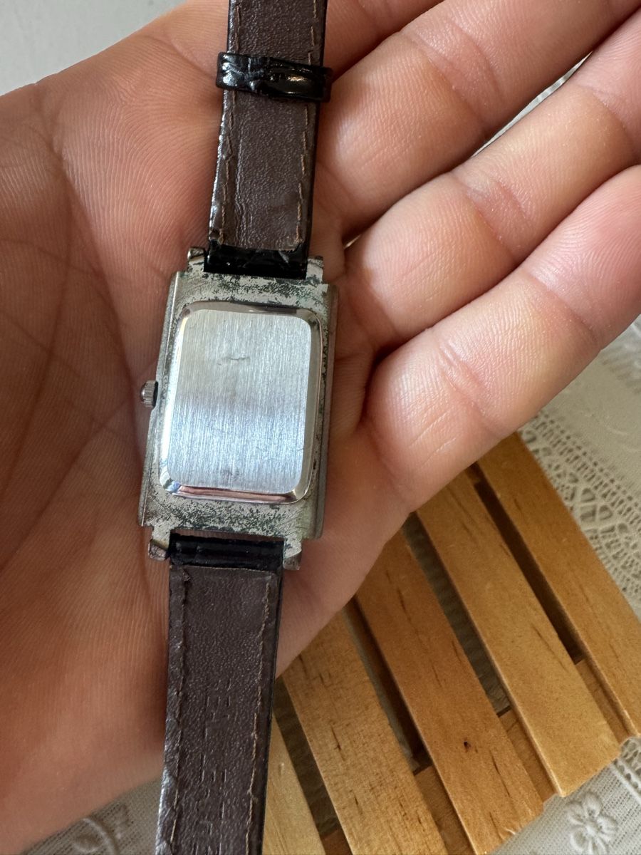 Uhren: Rectangular Wristwatch Silver Tone  – Gebraucht aus Gerlafingen von naj_vj8s 6