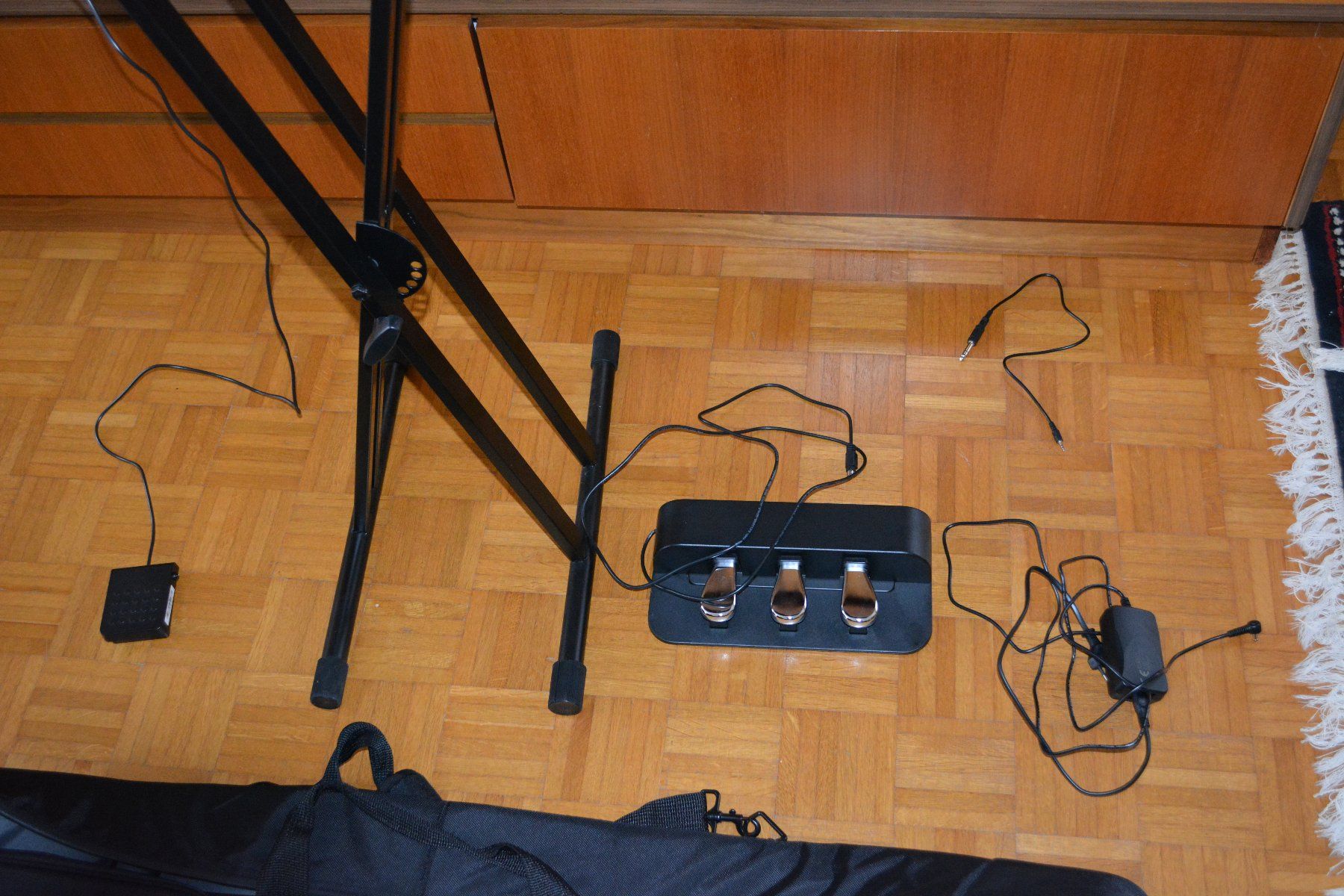 Casio Strumenti musicali: E-Piano Casio PX-S1100BK (Set) – Usato da Oberbuchsiten venduto da madeg65 1