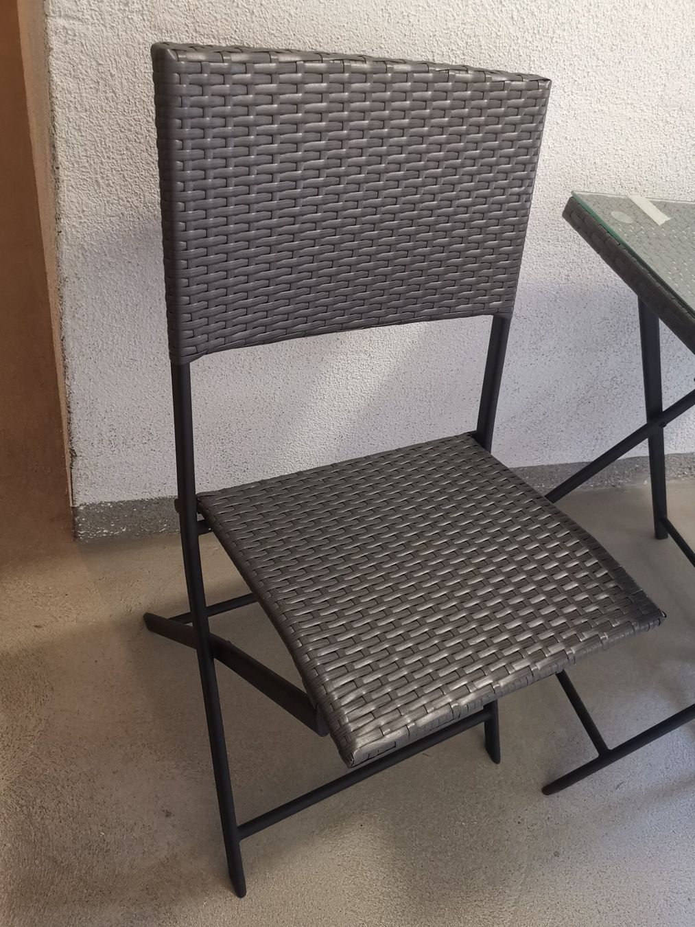 Set di tavolo e panche: Praktischer Gartentisch mit Stühlen – Usato da Eschlikon TG venduto da kri_5lb6 3