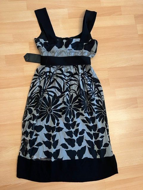 Vestiti: Kleid aus Seide Gr. 34 cue – Usato da Wabern venduto da adamovski 1