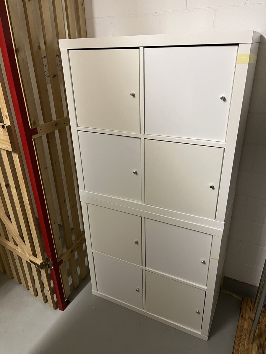 Ikea Scaffali: 2 x Ikea Kallax 77x77 mit 4 Türen  – Usato da Meisterschwanden venduto da mat-drew