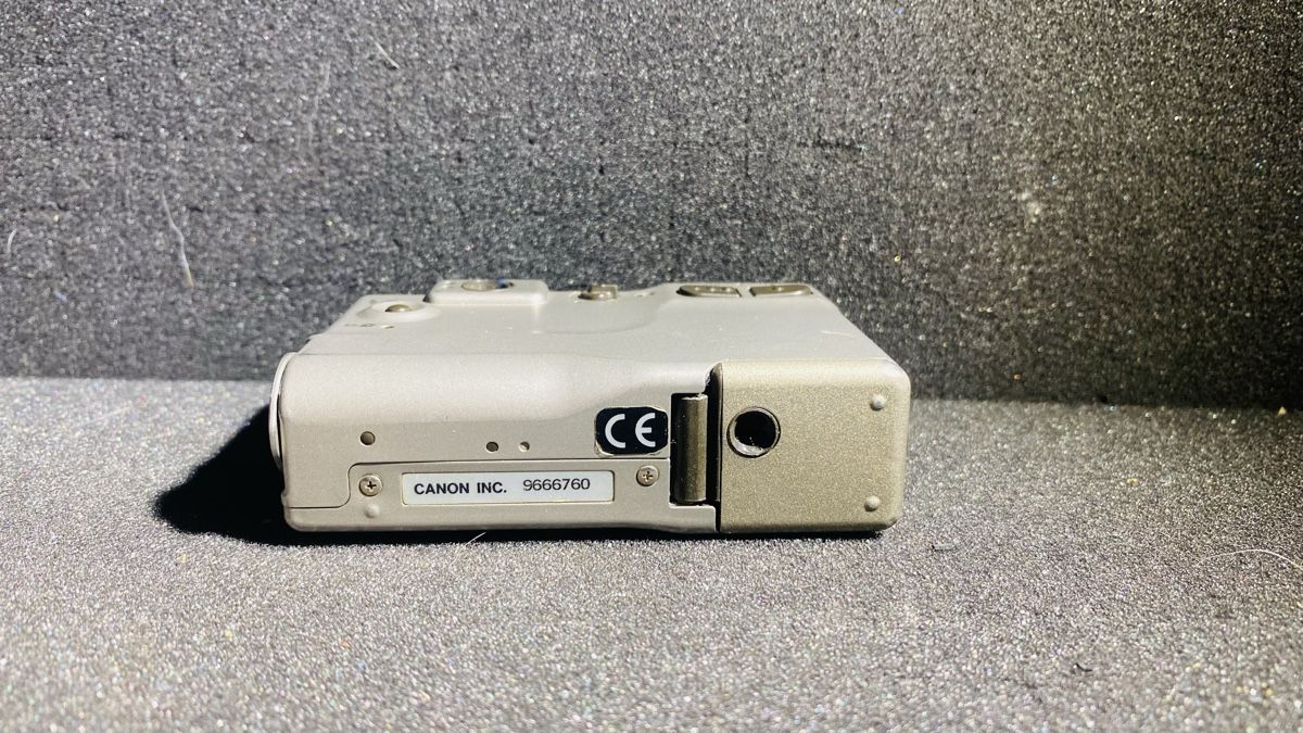 Canon Fotocamera: Kompakte Canon IXUS Zoom Kamera – Usato da Wädenswil venduto da YDHYDEAT 2