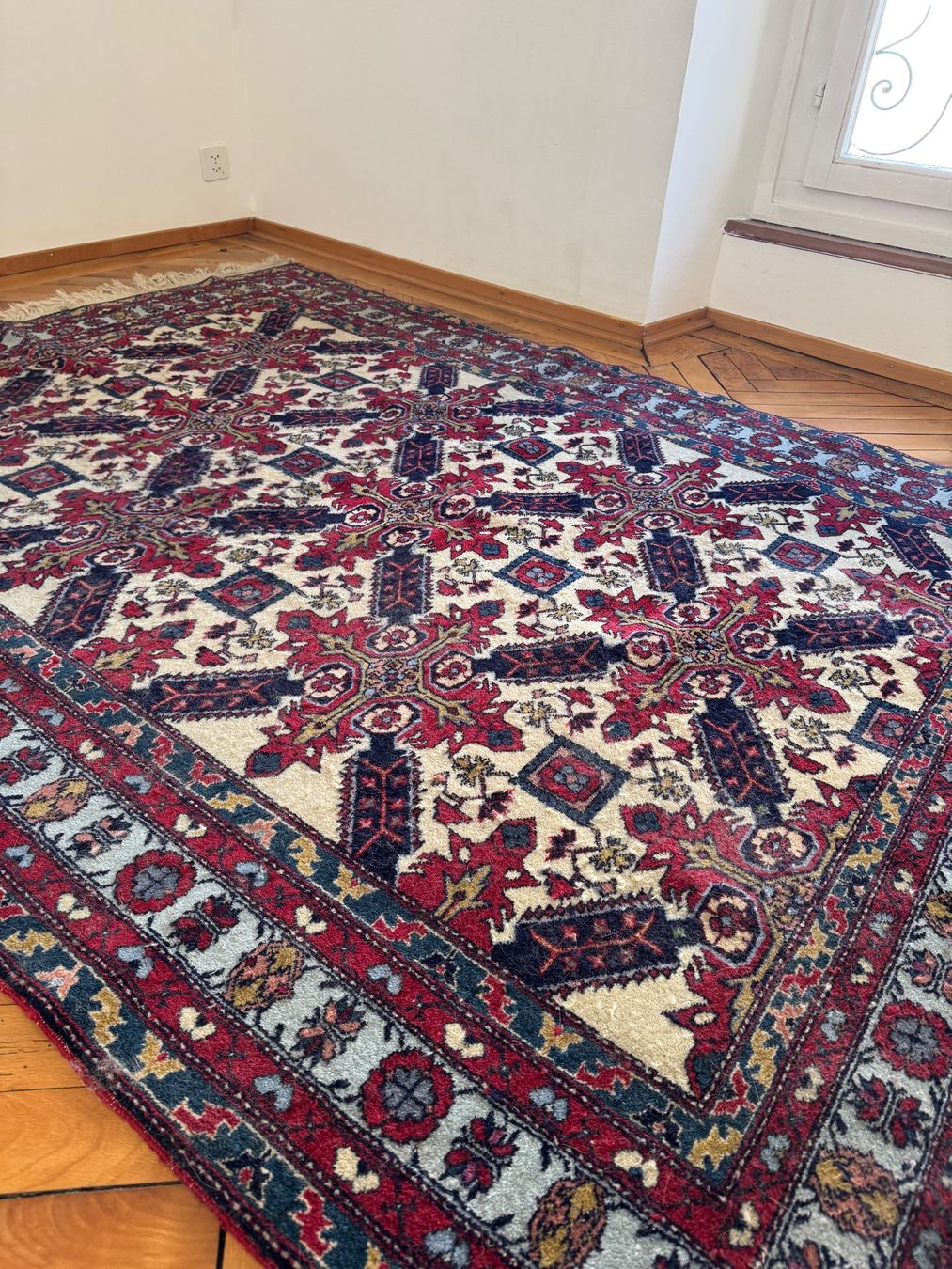 Tapis: Orientteppich mit floral-geometrischem Muster – D'occasion à Luzern par nic_ole12 1