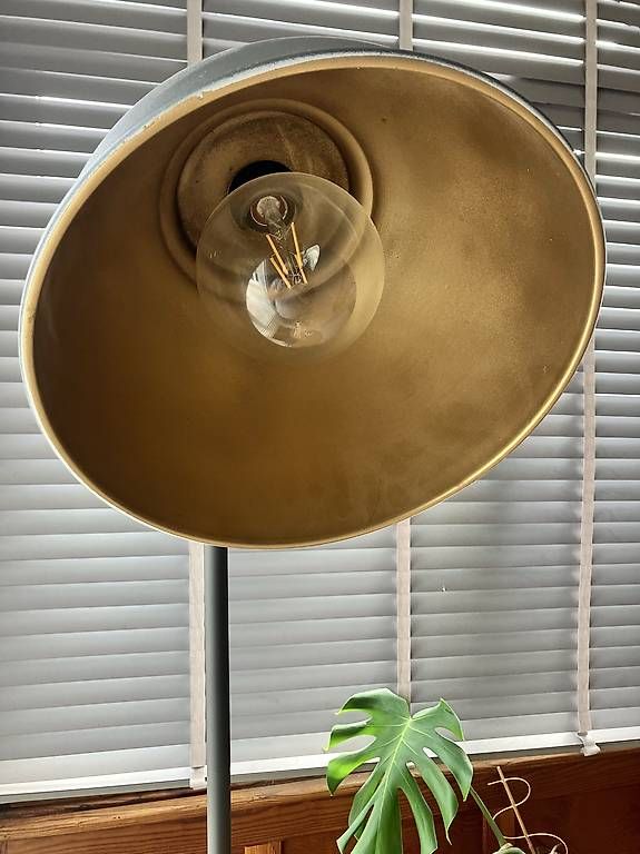 Lampen: Lampe à pied – Gebraucht aus Cully von blondelf 1