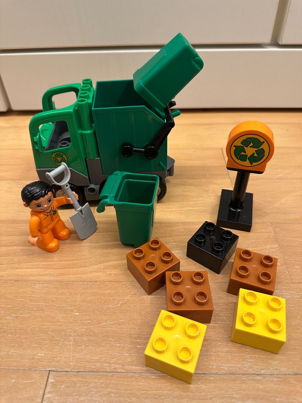 Lego Kit di costruzioni: Lego Duplo Müllabfuhr 4659 – Usato da Ziefen venduto da elika
