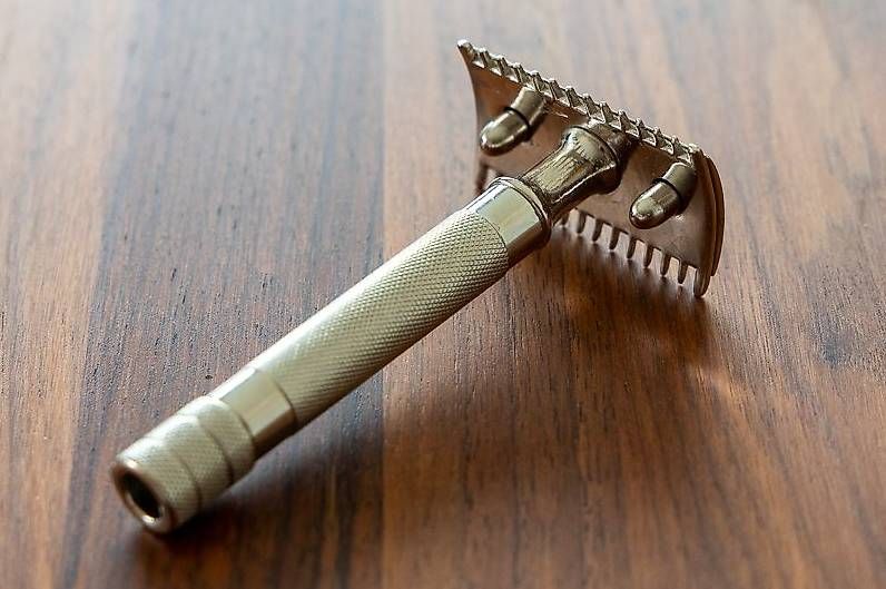 Rasierapparate & Rasierklingen: Rasoir Gillette Single Ring Old Type, with Replica Handle – Gebraucht aus Avry-sur-Matran von Berlingo1 1