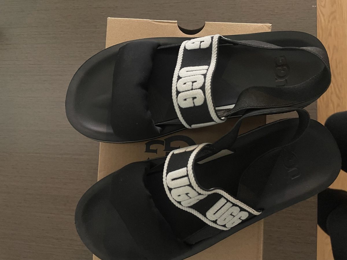 Ugg Damenschuhe: UGG Sandalen – Gebraucht aus Olten von aud_2jf7 1