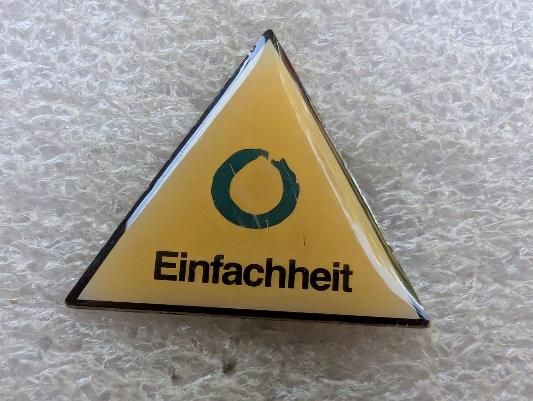 Placchette & Badge: Ansteckpin 87: Einfachheit – Usato da Oppligen venduto da Pin-Fall-Shop