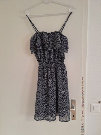 Süsses Sommerkleid XS Blumenmuster NEU