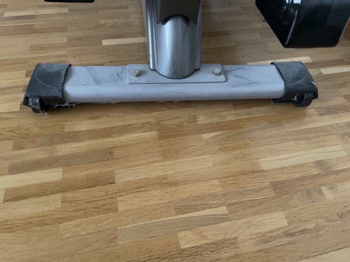 Hometrainer: Crosstrainer grau gebrauchter Zustand – Usato da Oberwil BL venduto da Petermib 1