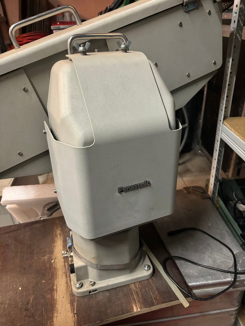 Panasonic Camcorder: Panasonic Pan-Tilt head AW-PH650 – Gebraucht aus Fribourg von Malone 1