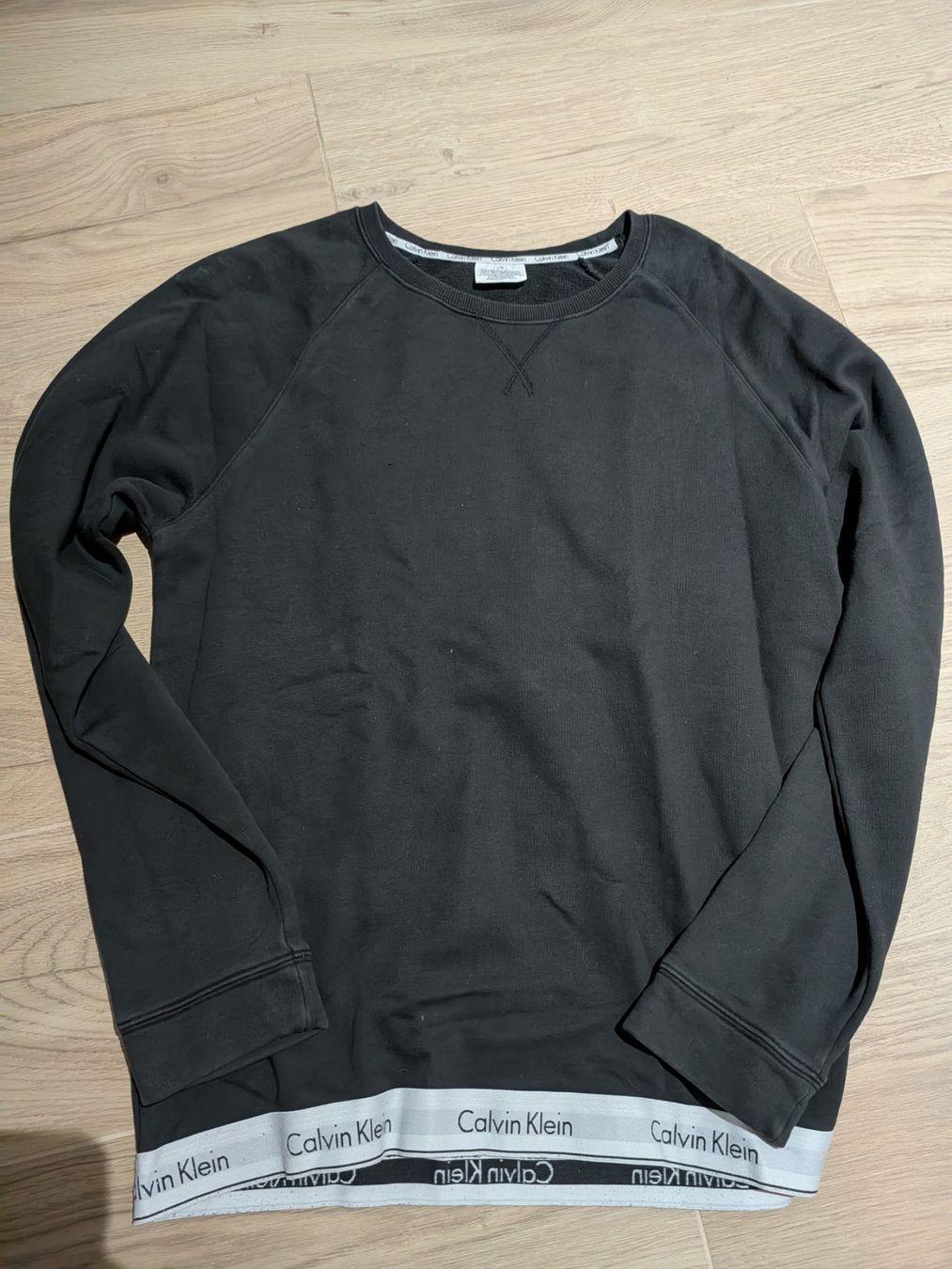 Calvin Klein Maglioni & Felpe: Pull Calvin Klein noir taille L – Usato da Epalinges venduto da nsh_t58w