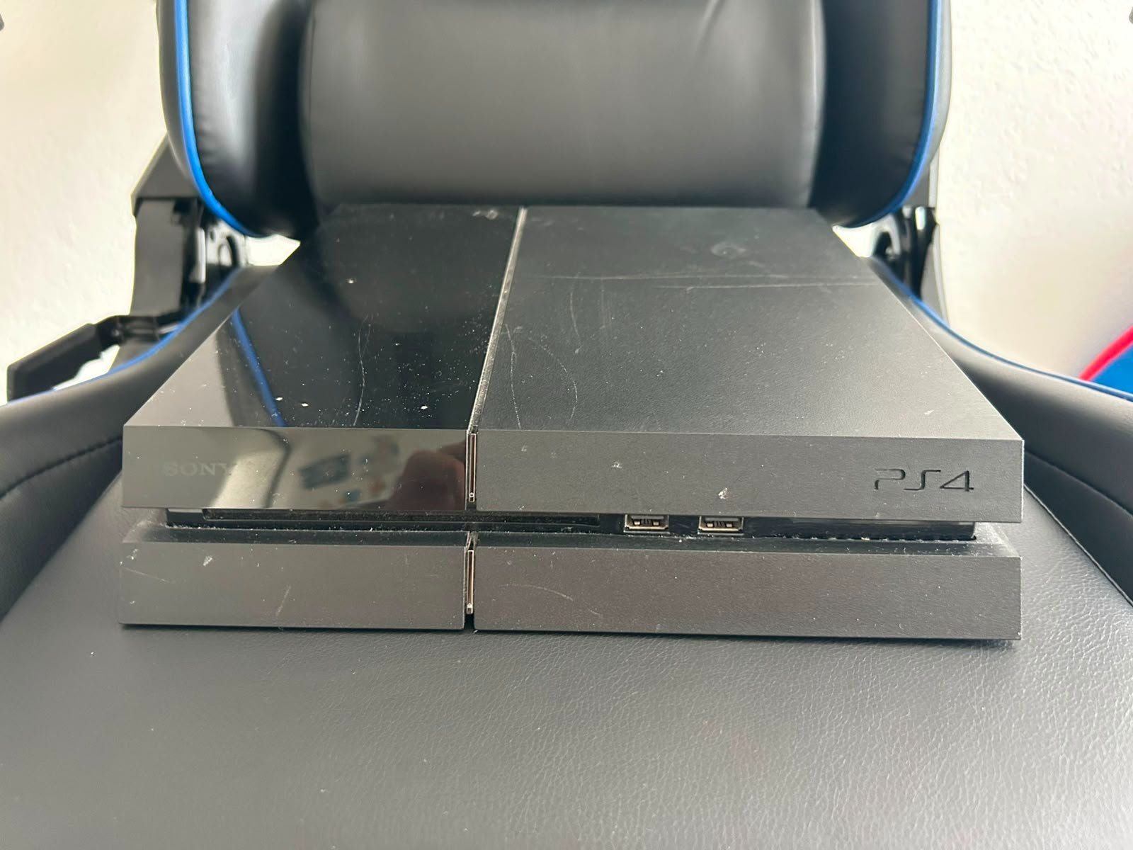 Sony Console: Playstation 4 – Usato da Madetswil venduto da Luck_4_Ever