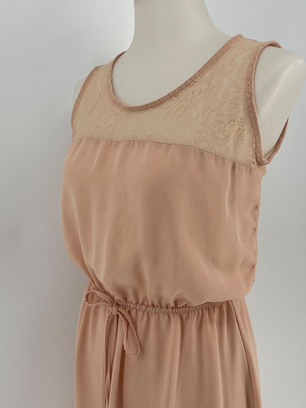 Vestiti: Leichtes Kleid Gr. M mit Spitze in altrosa – Usato da Auenstein venduto da moin. 2