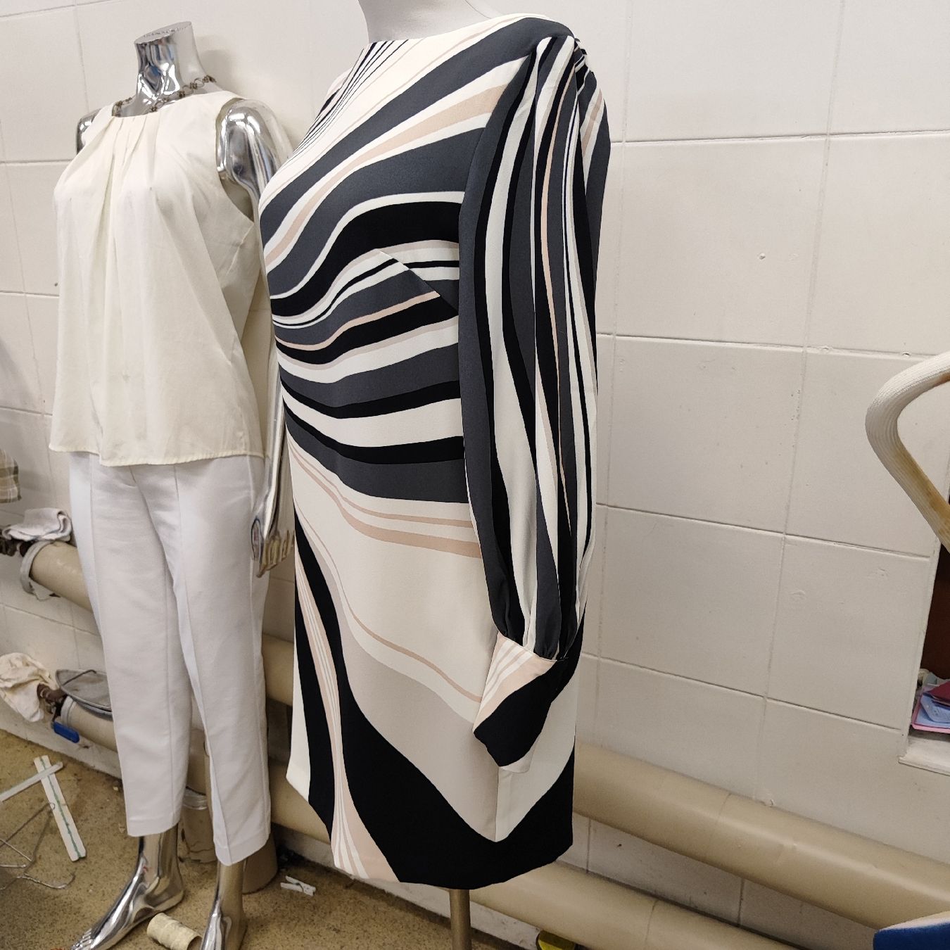 H&M Vestiti: Damenkleid gr38 – Nuovo (secondo la descrizione) da Langnau am Albis venduto da Judithsebi 3