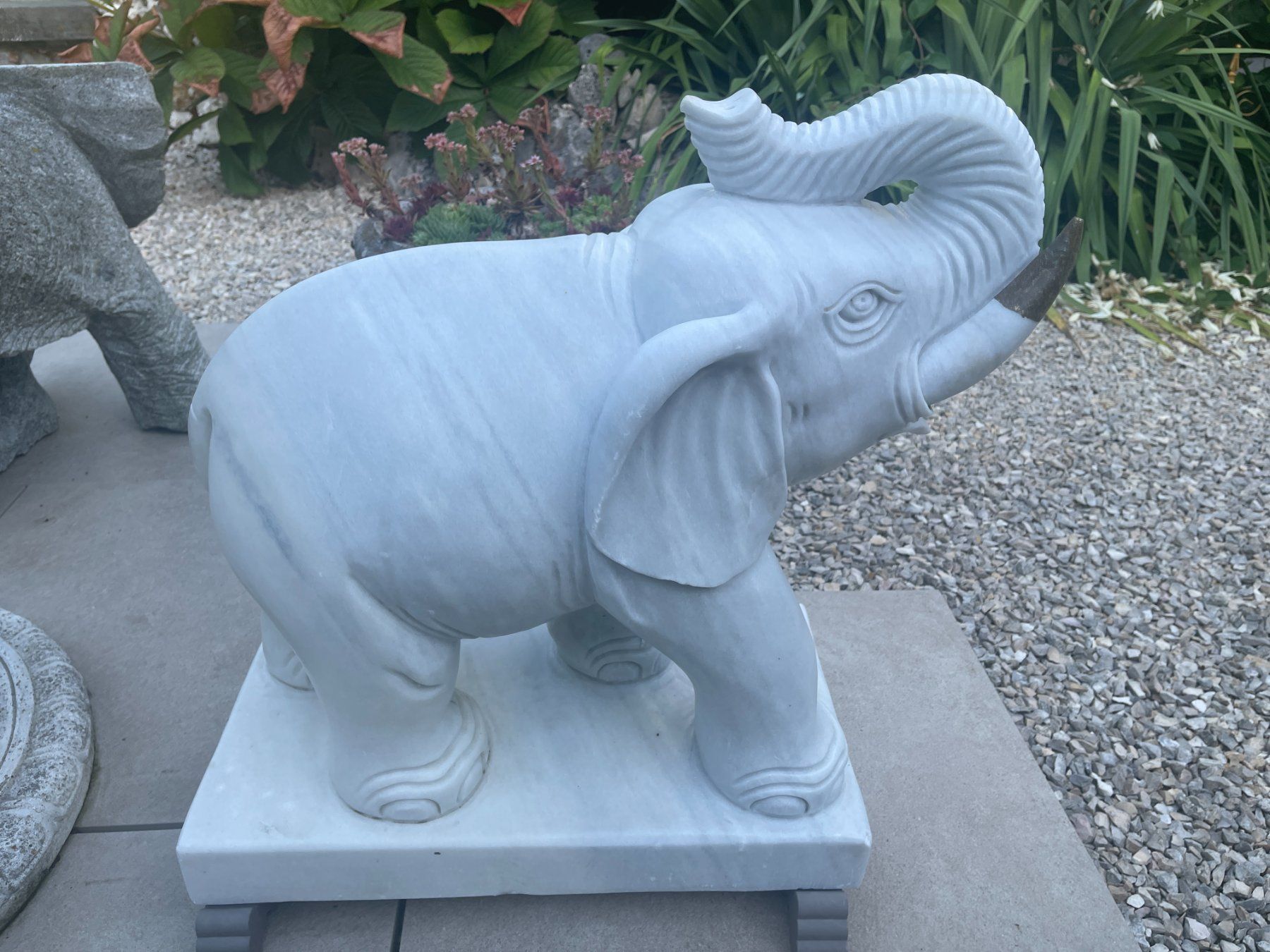Sculture & Statue: 2x Marmor Elefanten für Garten – Usato da Stadel venduto da Supersaver 3