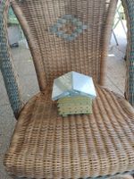 Charmante maison à abeilles, idéale pour votre jardin !