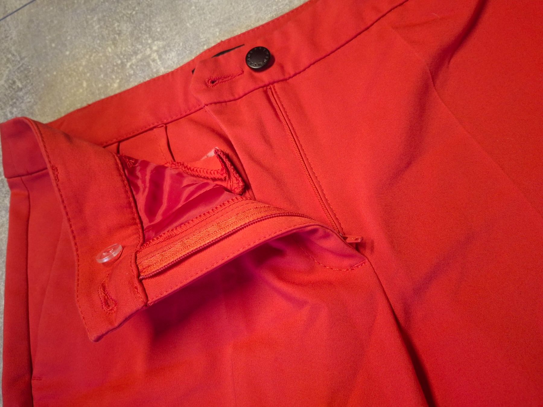 C&A Pantaloni: Pantalon taille 36 48% coton marque C&A – Usato da Villiers venduto da san_jn5w 5