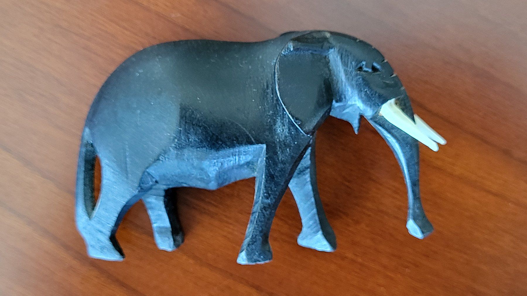 Figuren: Afrikanischer Elefant Holz Handgeschnitzt 5.5cm hoch – Gebraucht aus Schindellegi von Peter8834 4