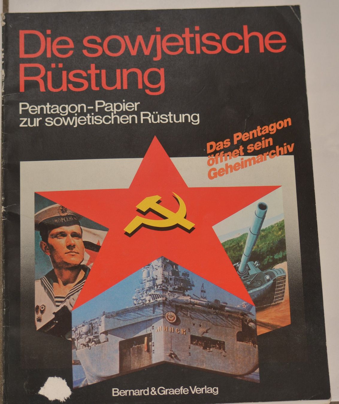 Libri: Die Sowjetische Rüstung – Usato da Basel venduto da Dogana