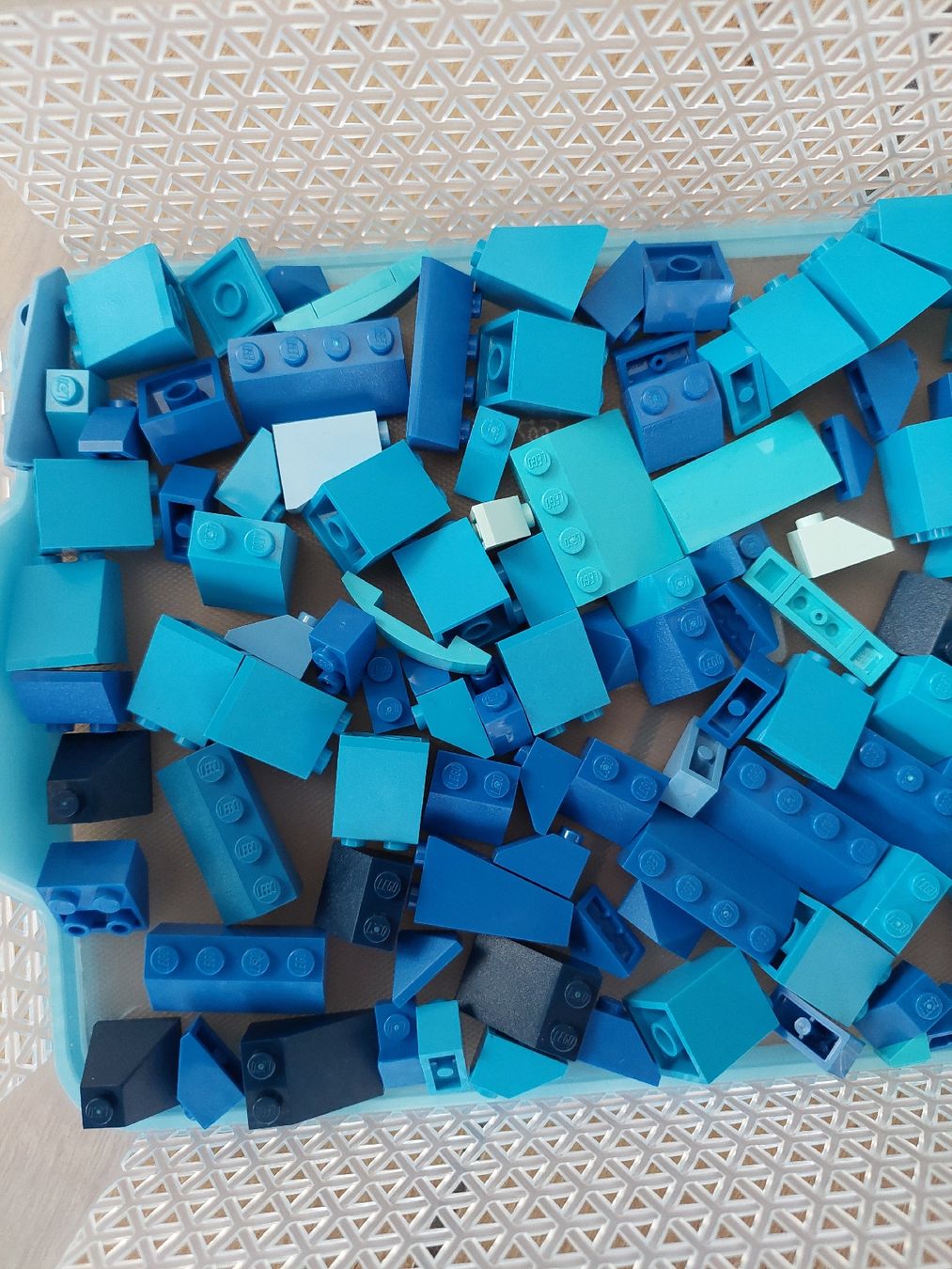 Lego Giocattoli: Lego Steine Blautöne – Usato da Zetzwil venduto da sti_x9xf 2