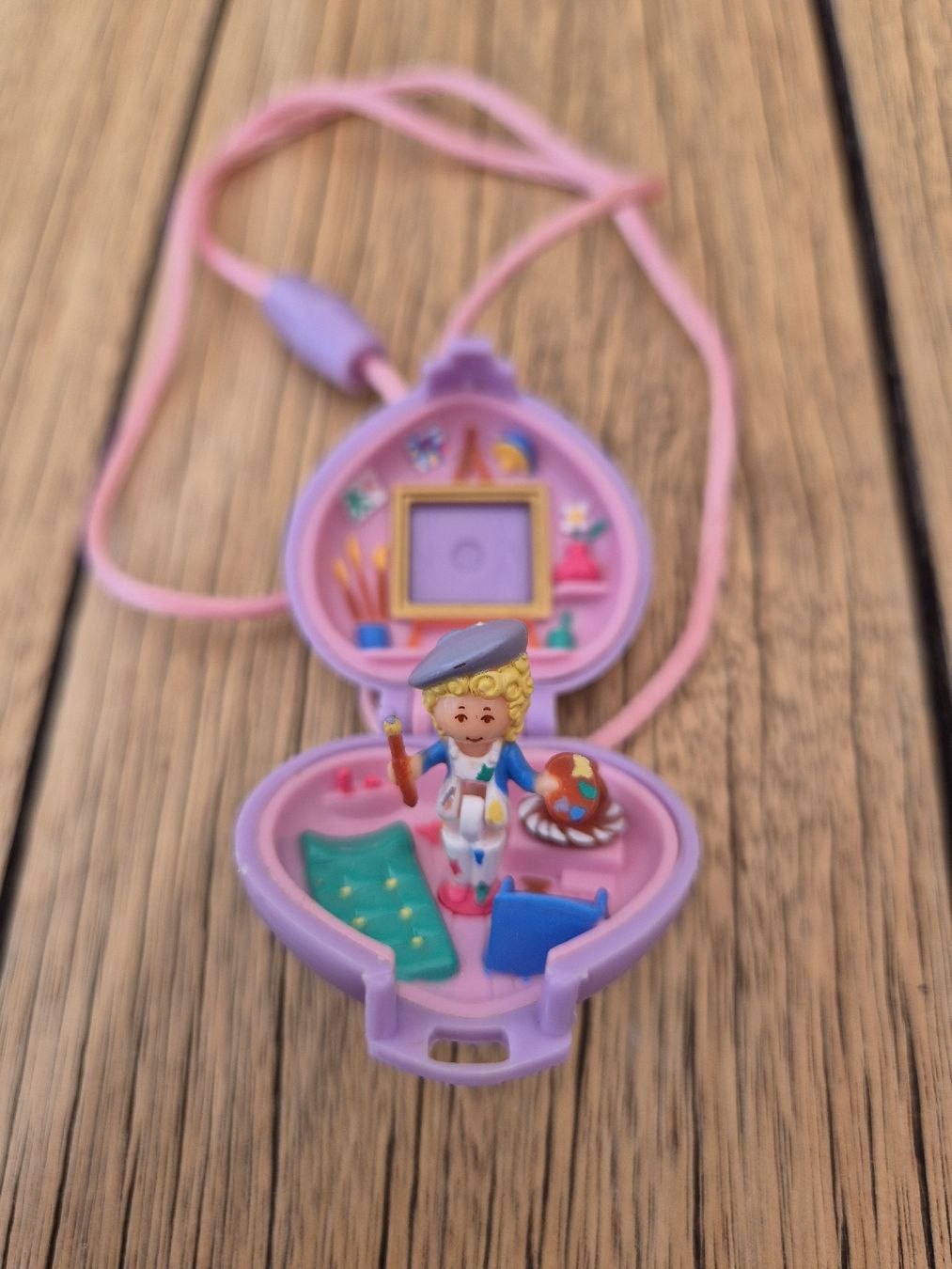 Polly Pocket Giocattoli: Médaillon Polly Pocket "pretty picture" 1991 – Usato da Farvagny-le-Grand venduto da Grapeful88 2