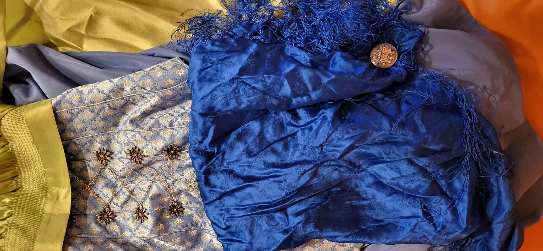 Kleider: Country Line Dirndl, hellblau/gruen, Gr. 40, – Gebraucht aus Studen BE von mar_6qqp 4