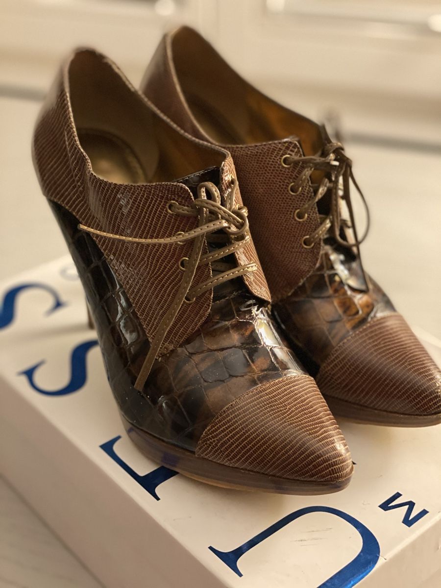 Guess Scarpe da donna: Stylish Guess High Heels, Brown, size 36 – Usato da Hurden venduto da rac_wyf8 1