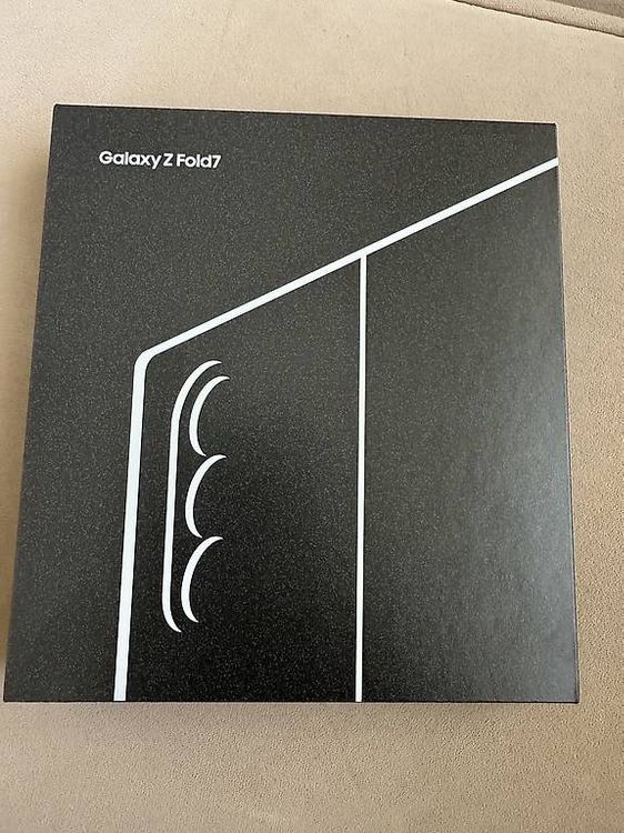 Samsung Portables: Samsung Galaxy Z Fold7 256GB Jetblack - originalversiegelt – Neuf avec emballage d'origine à Derendingen par BDDG61 1