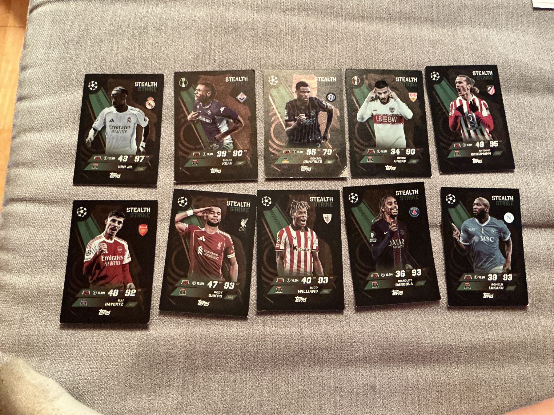 Topps Carte collezionabili: Topps match attax Stealth strike 10 karten – Usato da Urswil venduto da IreneB.