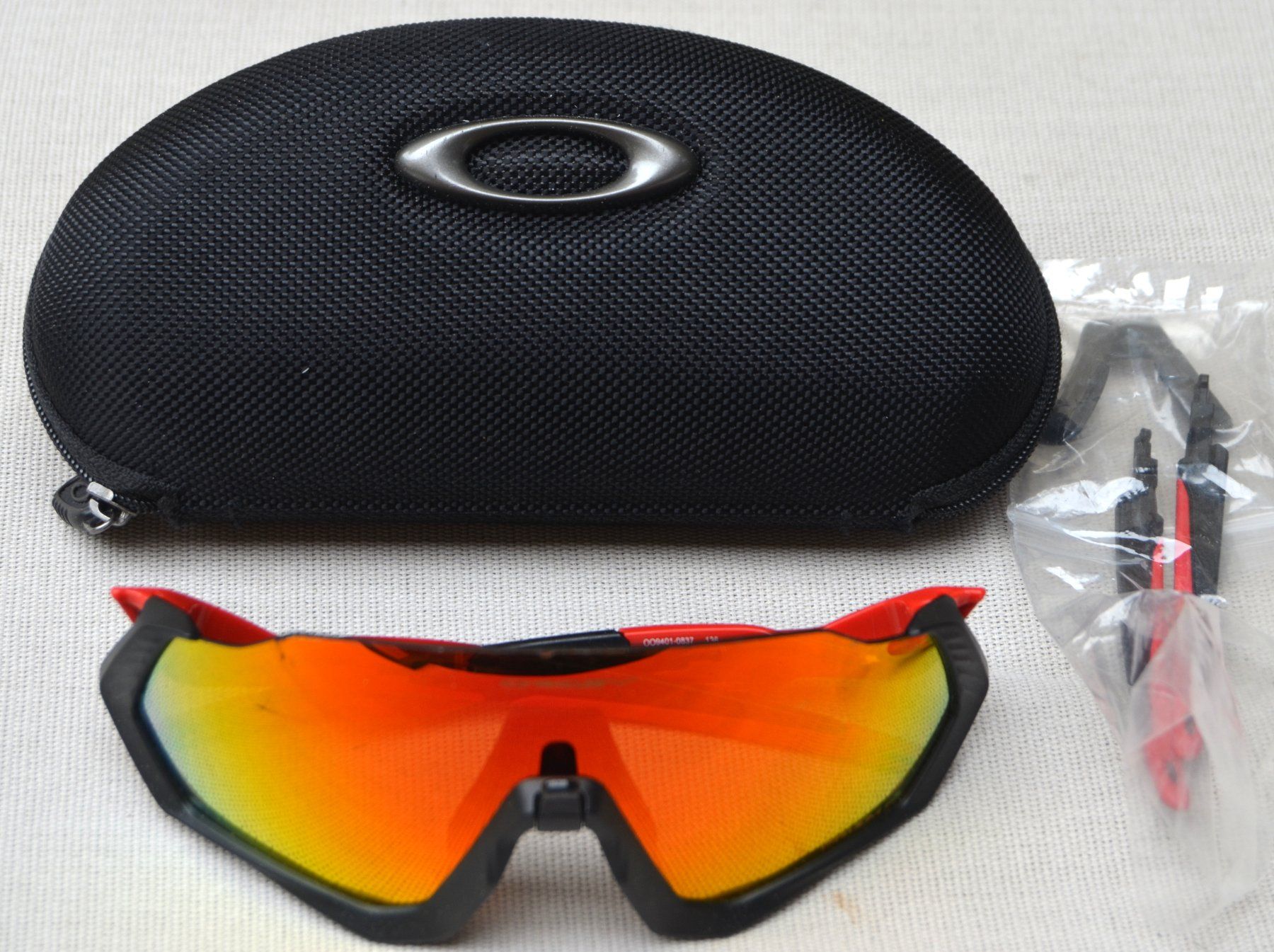 Oakley Occhiali & Lenti: Oakley Flight Jacket Sonnenbrille /  lunettes de soleil – Usato da Collonges venduto da arashee