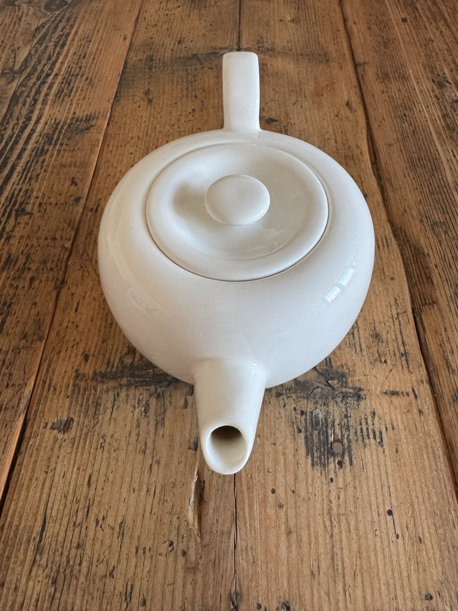 Iittala Teekannen: Iittala Teekanne – Gebraucht aus Basel von str_sxs5 3