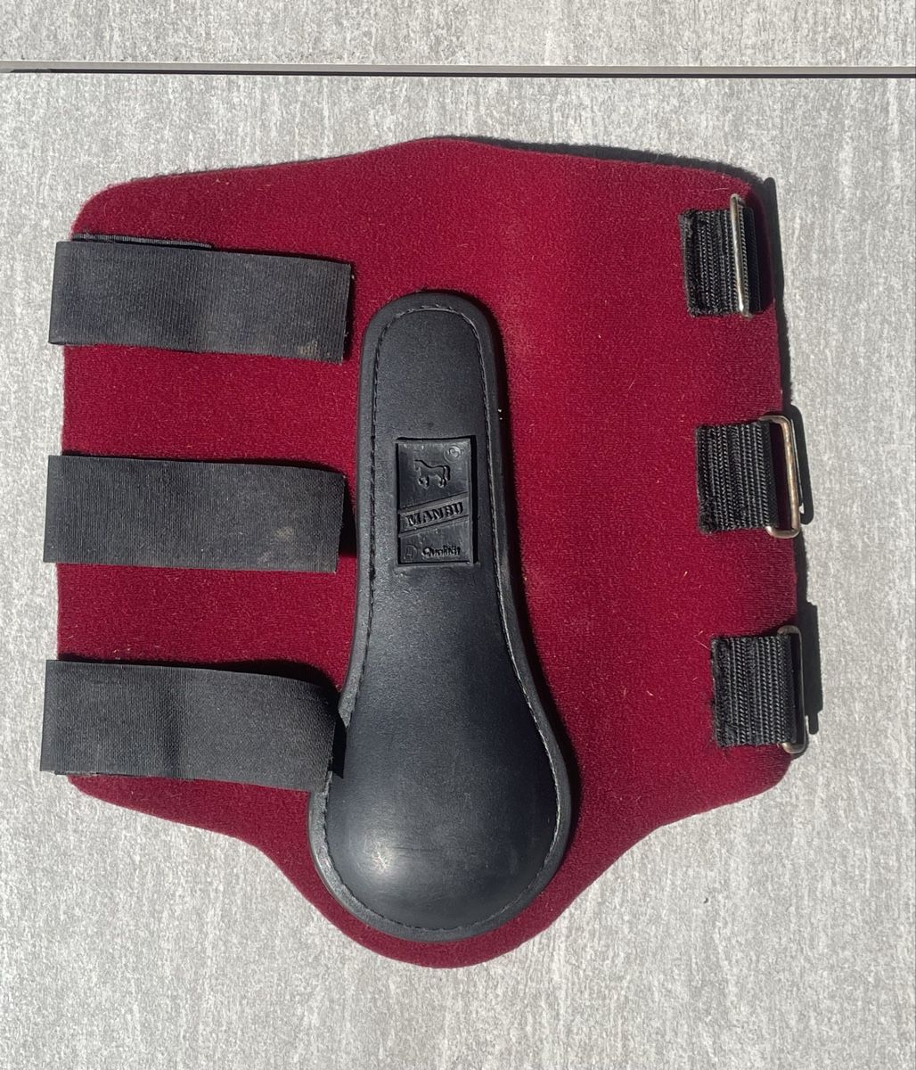 Stinchiere & Fasciature: Guêtres de protection pour cheval taille FULL – Usato da Bulle venduto da cleo.ansermet 1