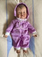 Sammlerpuppe Baby aus Porzellan von Yolanda Bello 30 cm