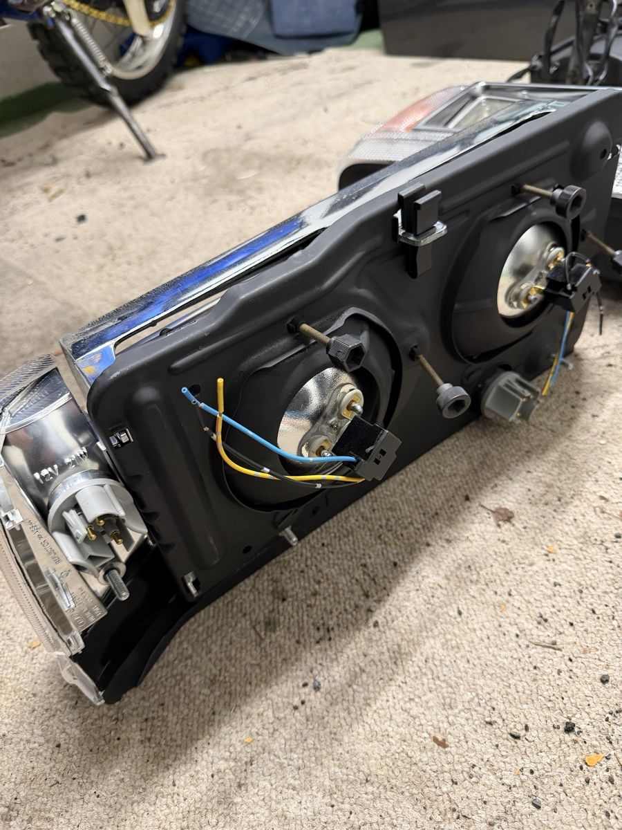 Volvo Fari: US Scheinwerfer volvo 740, 760 – Usato da Embrach venduto da Volvo760 3
