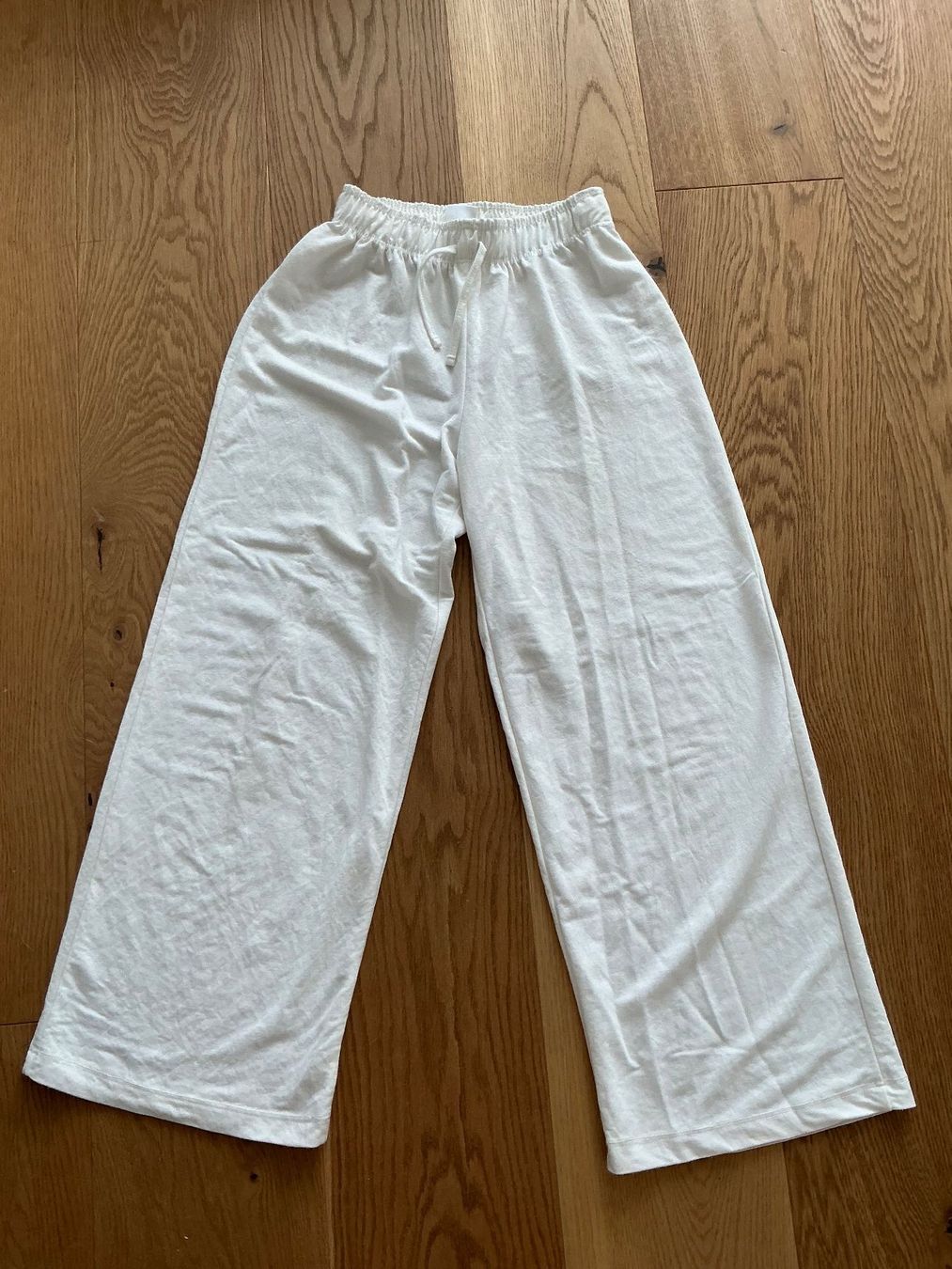 Zara Hosen: Weisse Zara Leinenhose – Gebraucht aus Cham von ist_wvm8