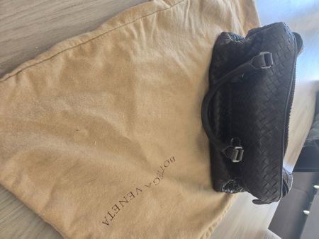 Borsa Bottega Veneta intrecciata marrone con sacca