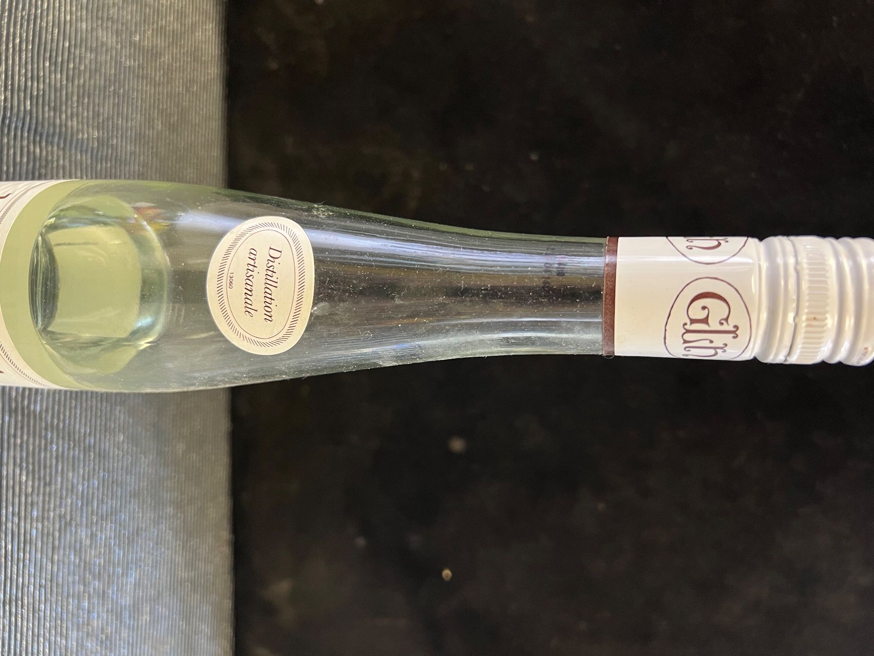 Williams Spirituosen: POIRE WILLIAM ANCIENNE BOUTEILLE ENTAMÉE – Gebraucht aus Genève von Leboucheoreilles 1