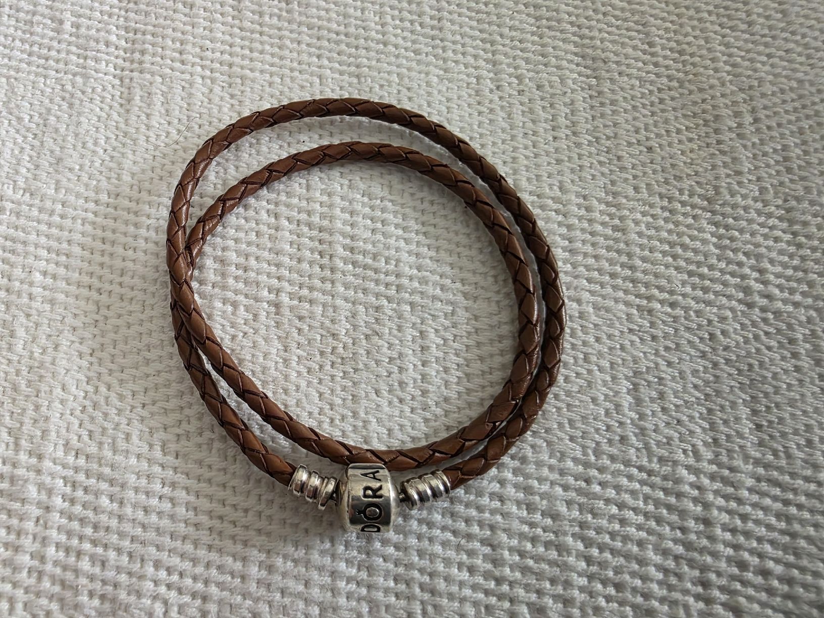 Pandora Bracelets: Pandora Lederarmband hellbraun – D'occasion à Rikon im Tösstal par Quimy68