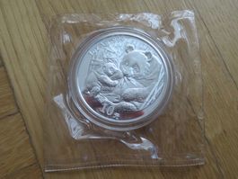 China 10 Yuan Panda Münze 2005 / 1 Unze Silber in Folie