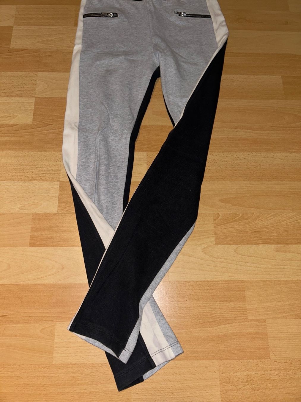 Hosen: Hose, Gr. 164, dreifarbig – Gebraucht aus Hallwil von Zoeizy 2