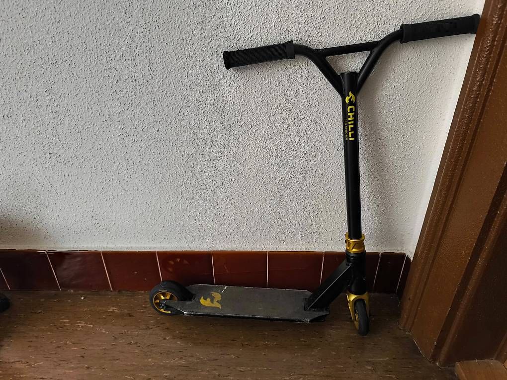 Skateboards: Trottinette freestyle Chilli – Gebraucht aus Lausanne von gri_25tp 2