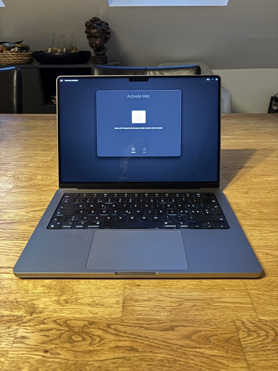 Apple Portables: Apple MacBook Pro 14 Zoll, M1 Pro – D'occasion à Basel par Polomaner1 4