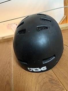 Caschi: TSG Evolution-Solid-Colors Helm – Usato da Ottoberg venduto da yvonne.graenacher