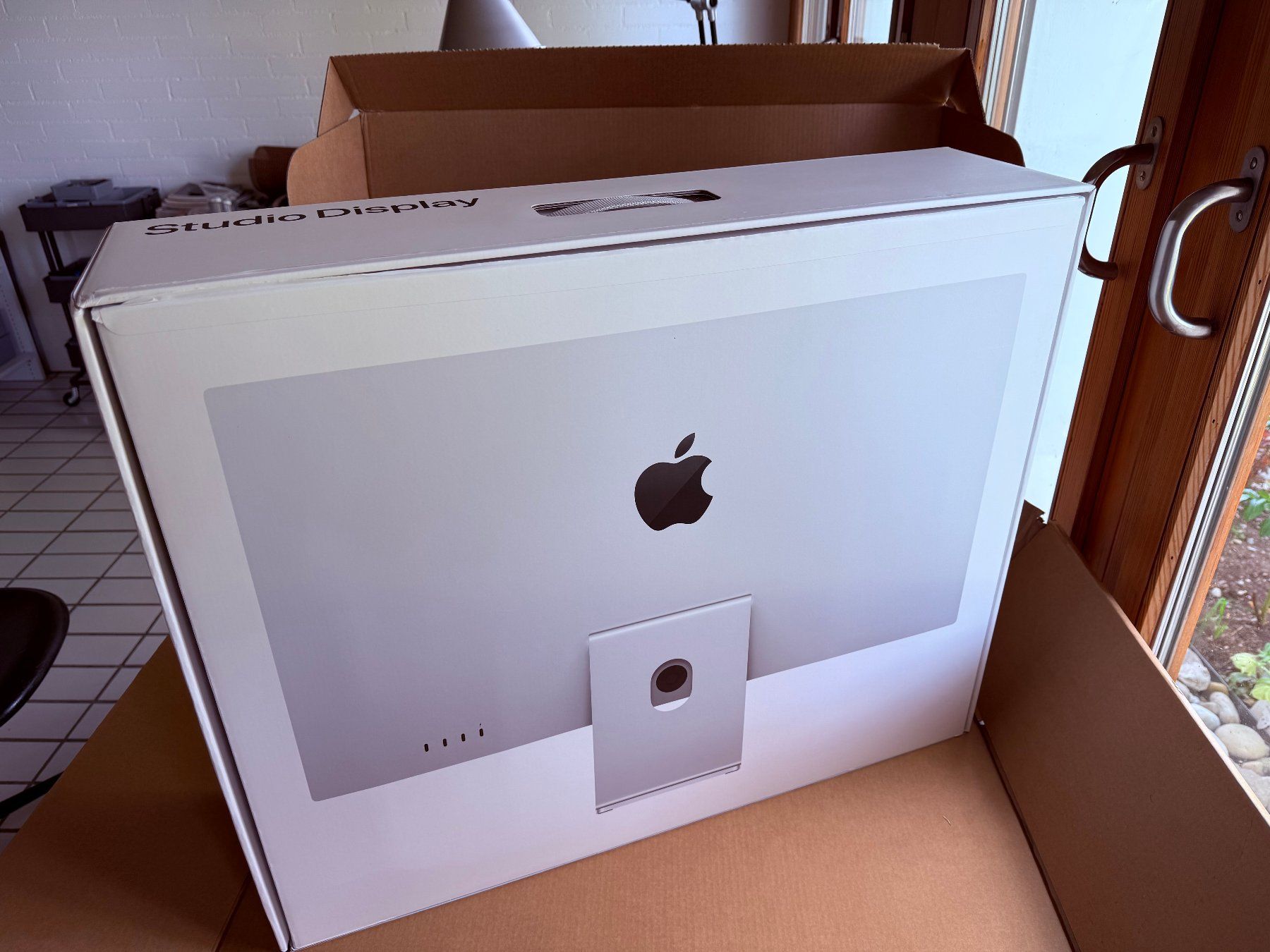Apple Monitore: Apple Studio Display, BOX ONLY – Gebraucht aus Egg b. Zürich von TuttiAnibis 4